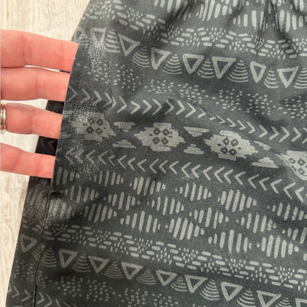 Chubbies Black geo print Swim Shorts - Picture 5 of 7